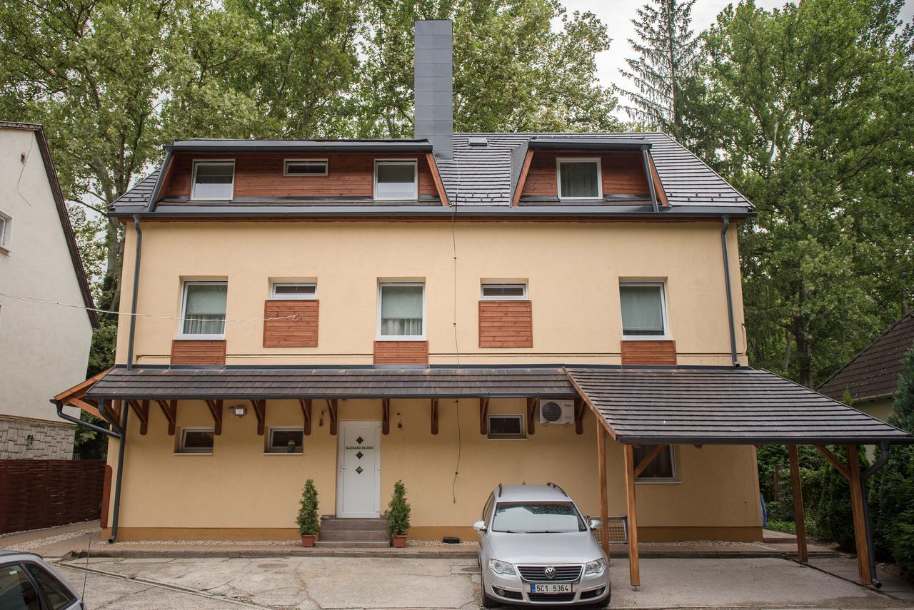 Ambrózia Szálláshely és Étterem Miskolc Exterior foto