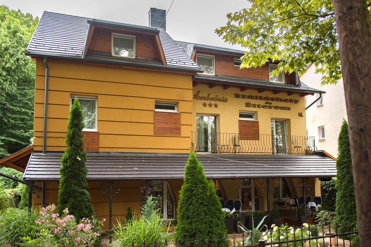 Ambrózia Szálláshely és Étterem Miskolc Exterior foto