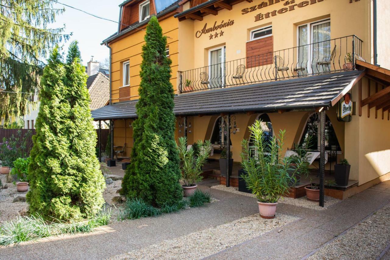 Ambrózia Szálláshely és Étterem Miskolc Exterior foto