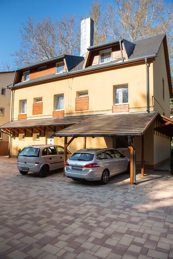 Ambrózia Szálláshely és Étterem Miskolc Exterior foto